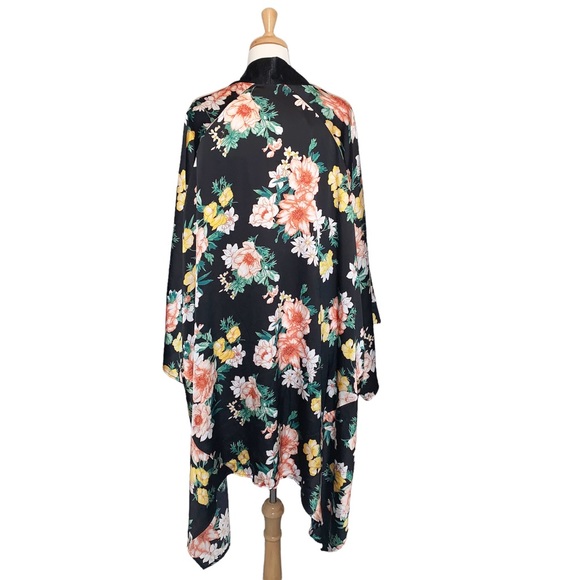 NWT Love Plus Size Kimono Floral Black Open Never Worn 1X - Picture 2 of 7